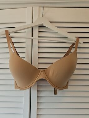 Skims Seamless Nude T-Shirt Bra - Smooth Support 32DDDD